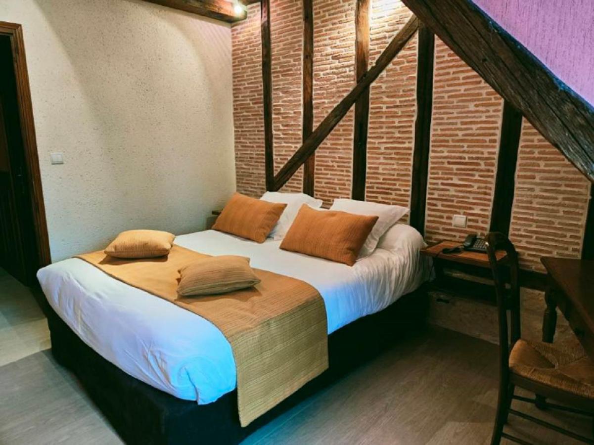 La Chaumiere Hotel Aubigny sur Nere Bagian luar foto