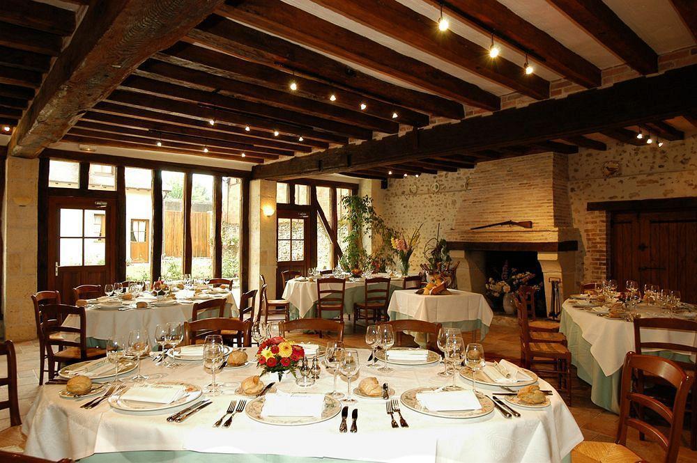 La Chaumiere Hotel Aubigny sur Nere Bagian luar foto